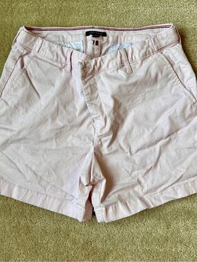 Tommy Hilfiger Light Pink Women’s 5” Classic Stretch Chino Shorts